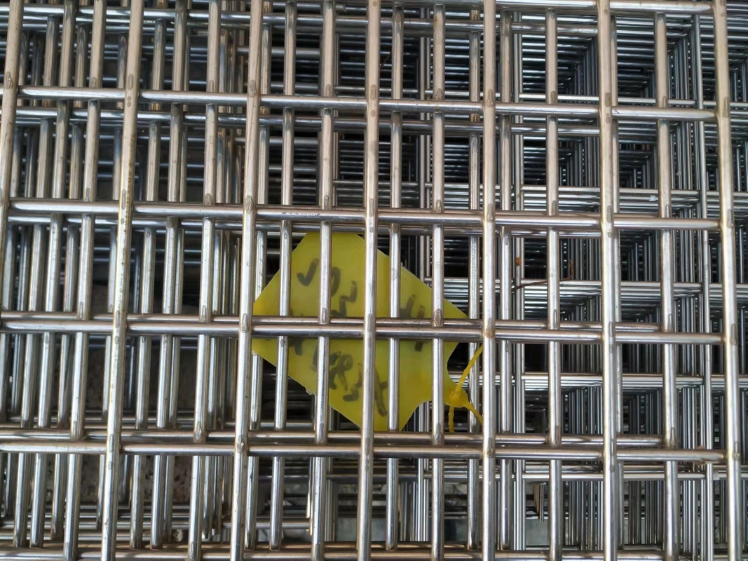 Rust Proof 50x50mm Welded Wire Fence Panels 2x2 Hole 4x8" Hot Dip Galvanized